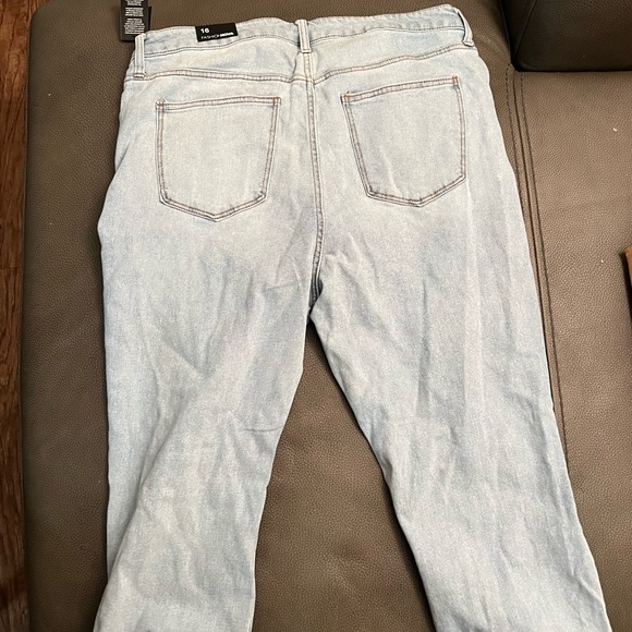 Plus Fashion Nova Jeans - Picture 3 of 3